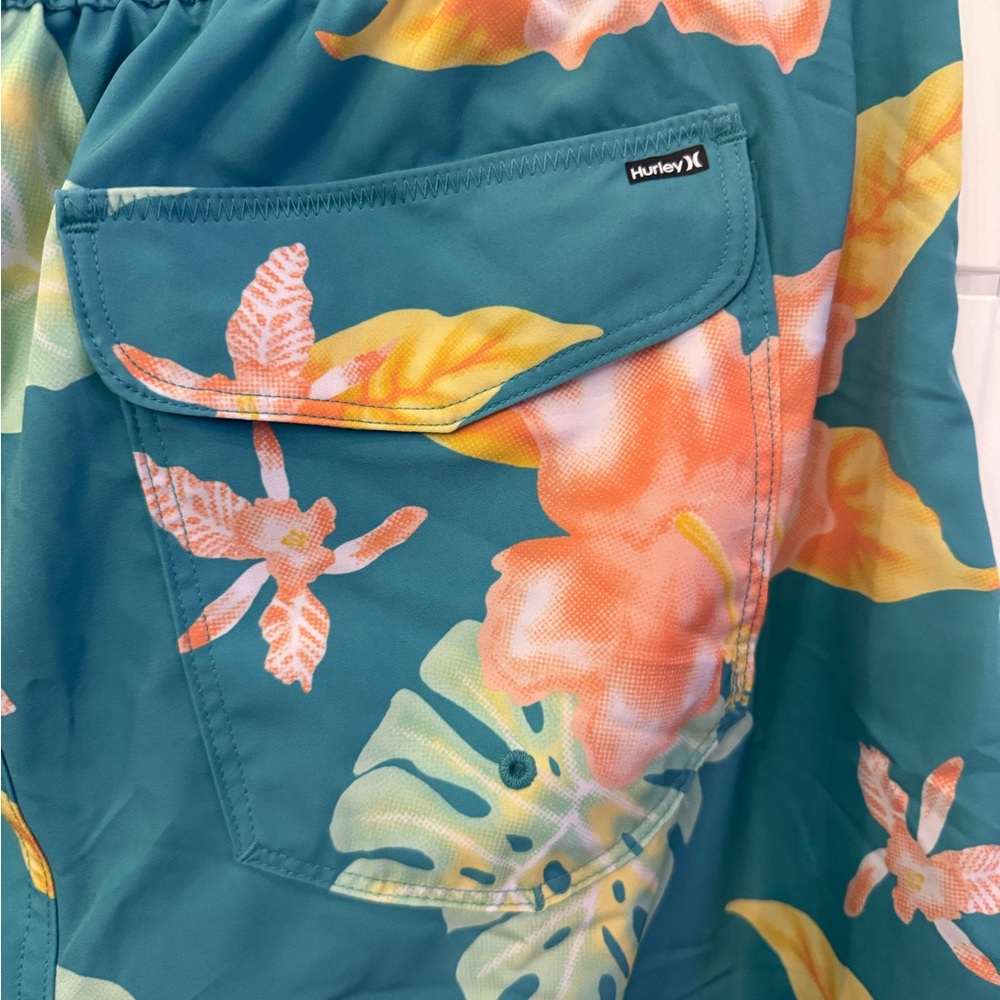 Hurley Aqua Floral Men's Board Shorts - Picture 14 of 14
